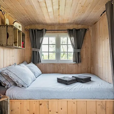 Nature Lovers Your Own Island Wijdewormer