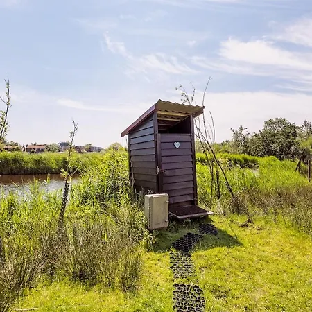 Nature Lovers Your Own Island Daire